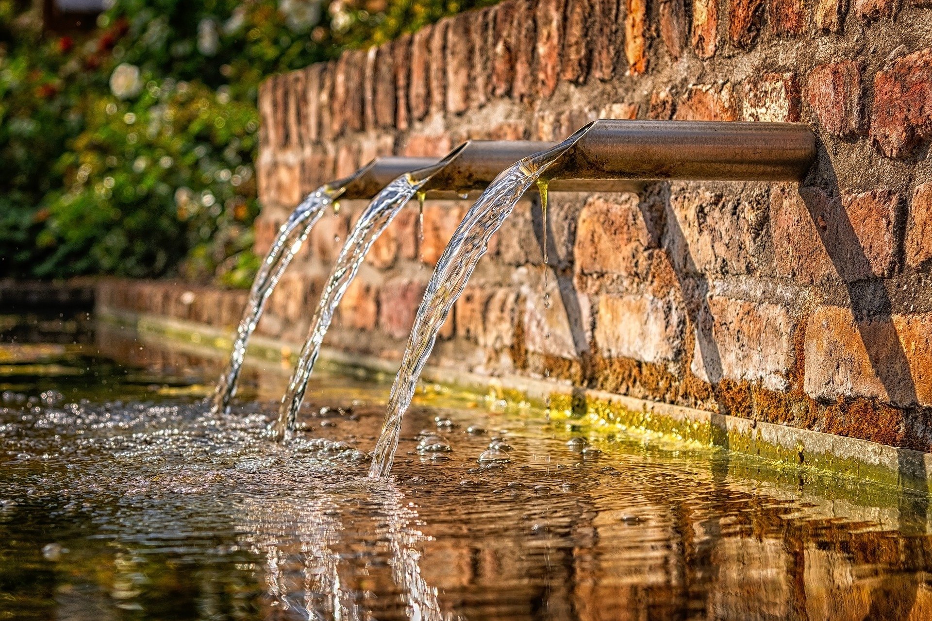 Wasserquelle im Garten