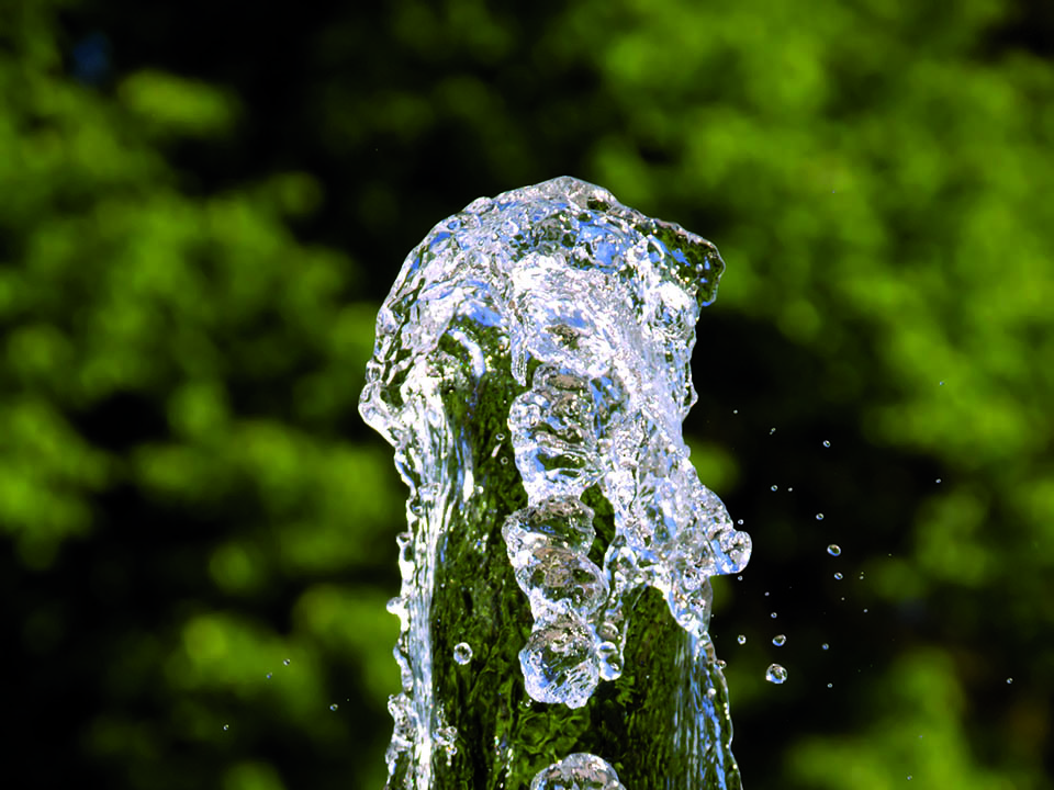 Idyllisches Wasserspiel